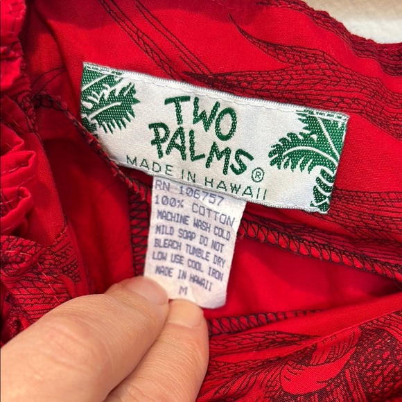 Elegant Red Floral Off-Shoulder Dress - Picture 2 of 6